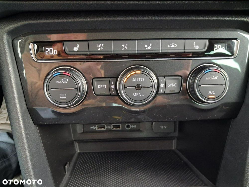 Volkswagen Tiguan - 20
