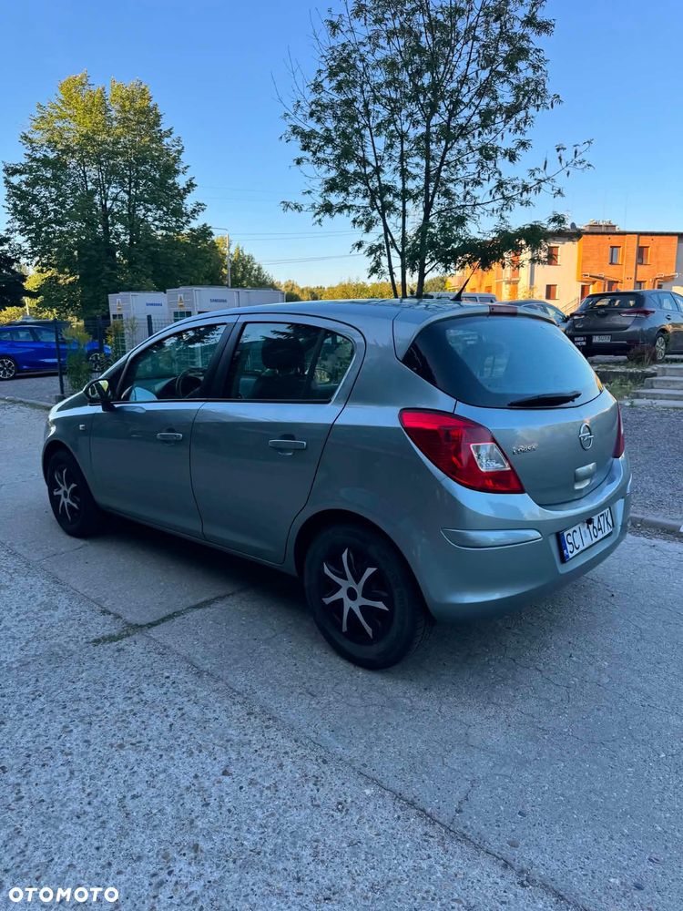 Opel Corsa 1.2 16V Graphite - 4