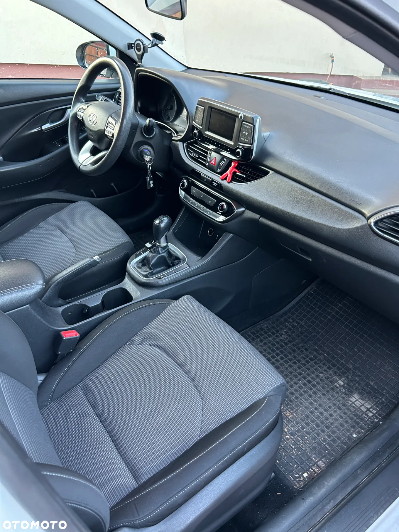 Hyundai i30 1.6 CRDi Classic + - 9