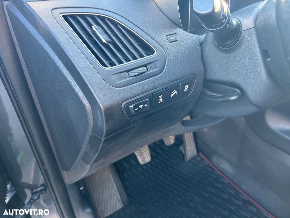 Hyundai ix35 2.0 CRDI 4WD Premium - 13