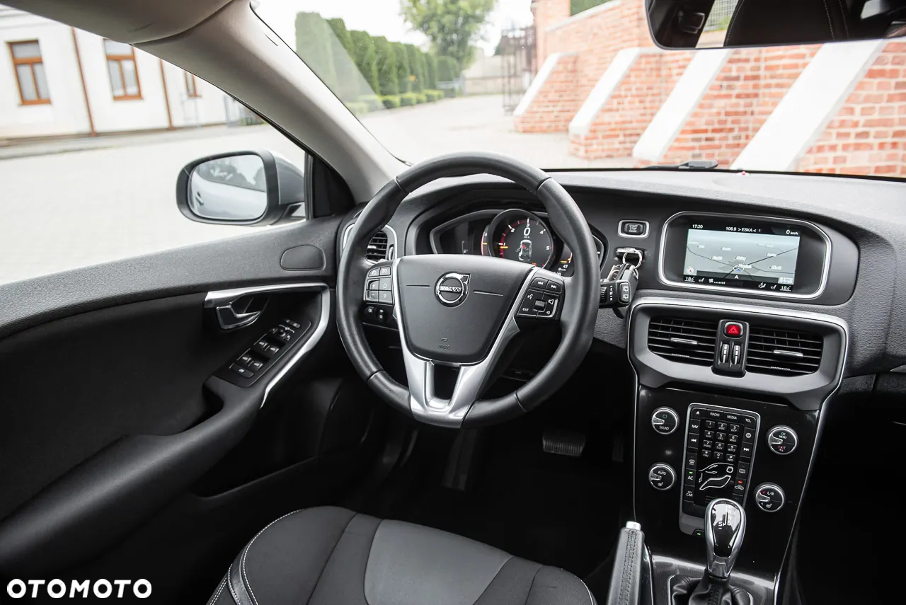 Volvo V40 D2 Drive-E SCR Momentum - 28