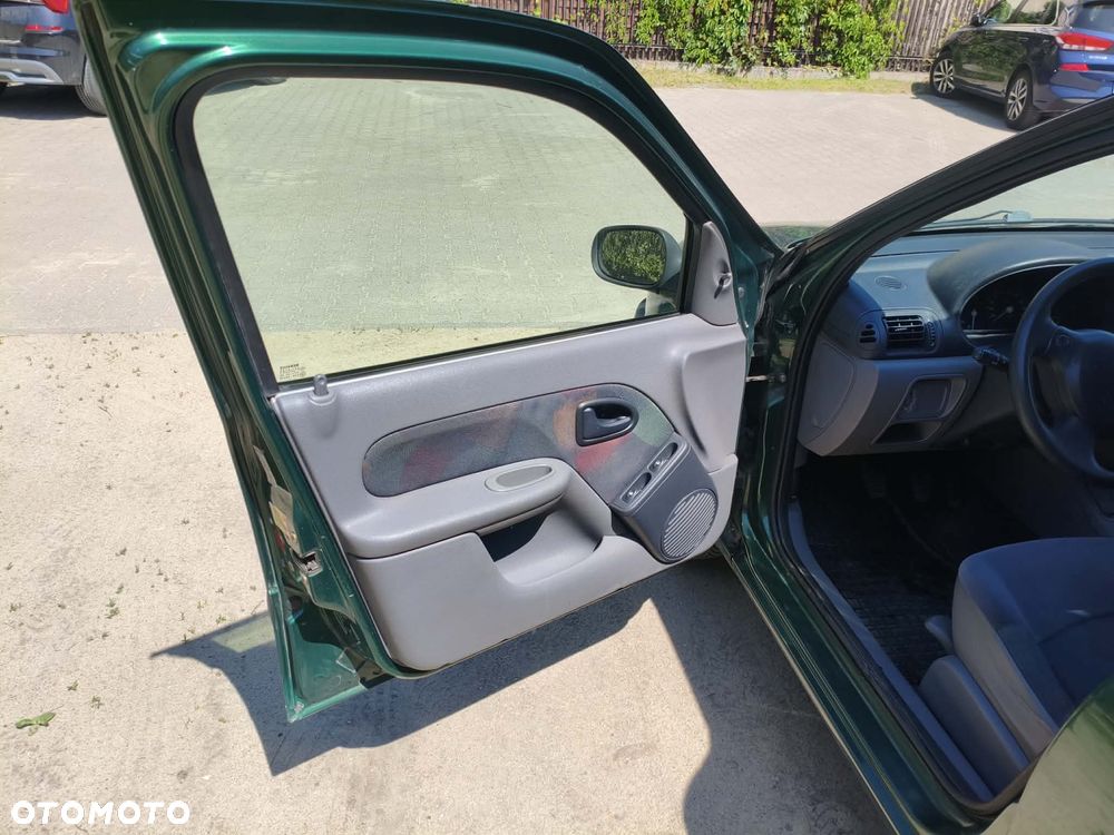 Renault Clio 1.4 RT - 6