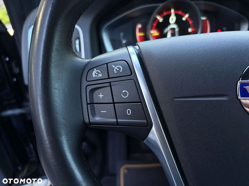 Volvo V60 D4 Drive-E Summum - 24
