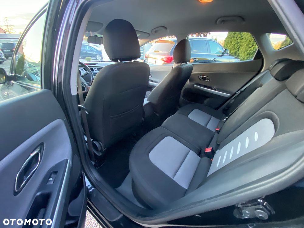Kia Ceed 1.6 CRDi 128 ISG Spirit - 6