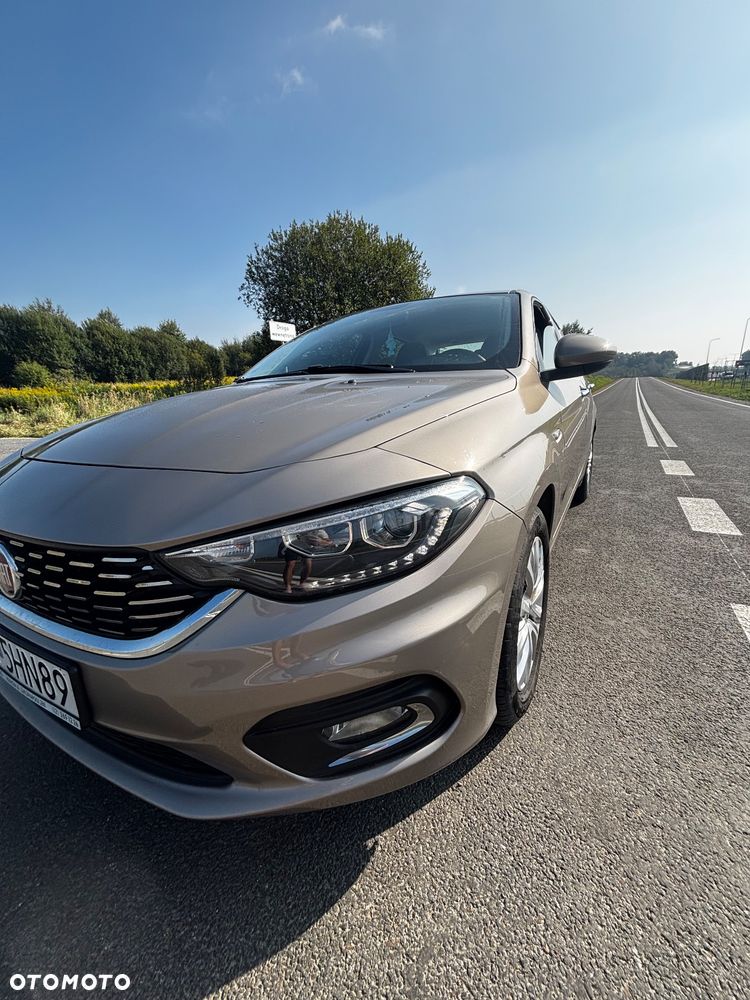 Fiat Tipo 1.4 16v Lounge EU6d - 1