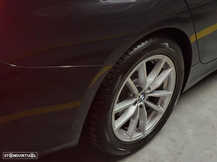 BMW 320 d Touring Auto - 11