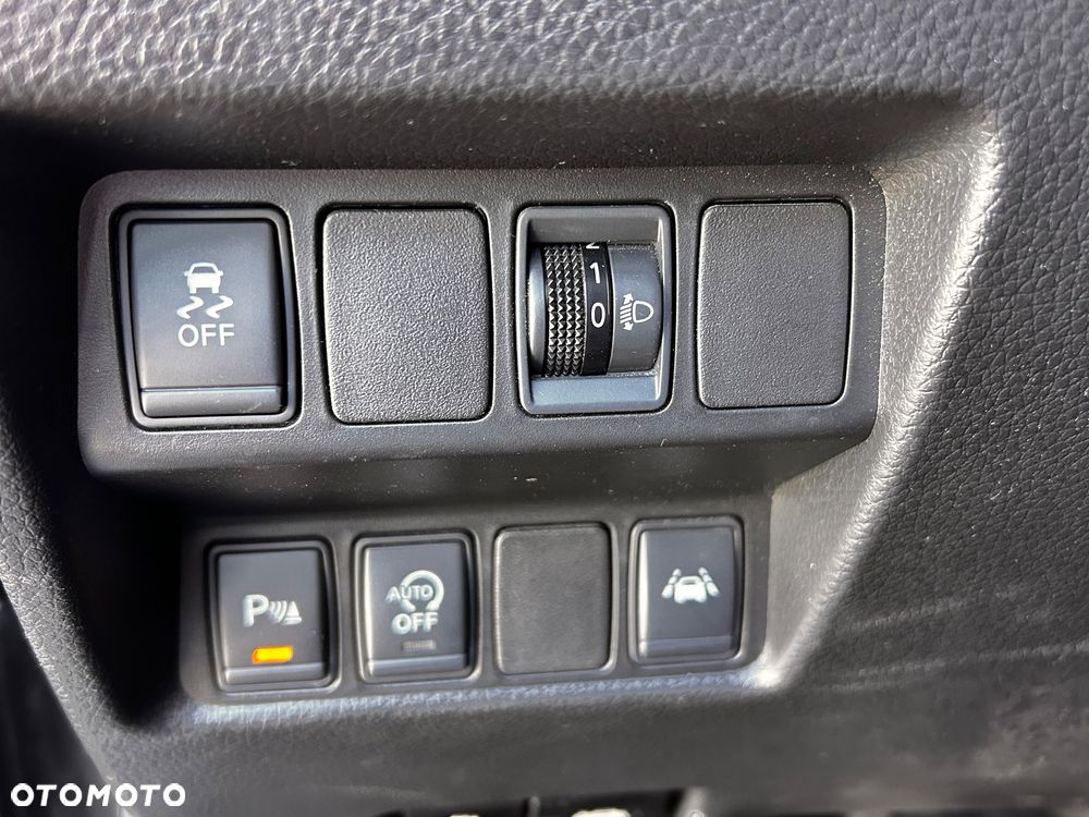 Nissan Qashqai 1.5 dCi N-Connecta - 33