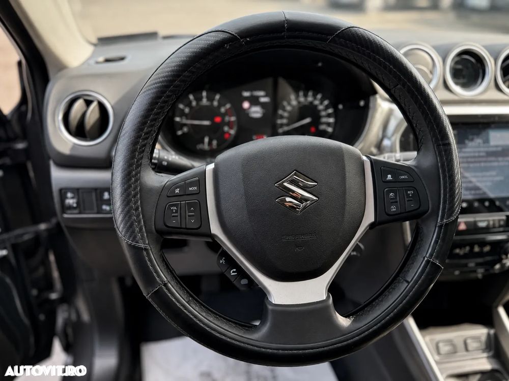Suzuki Vitara 1.4 Boosterjet 6MT AllGrip MHEV Luxus - 15
