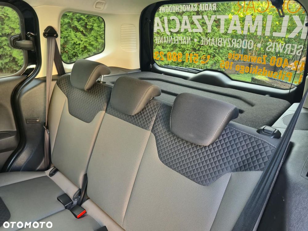 Ford Tourneo Courier - 26