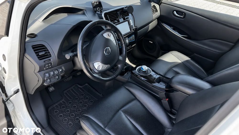 Nissan Leaf 24kWh Tekna - 13