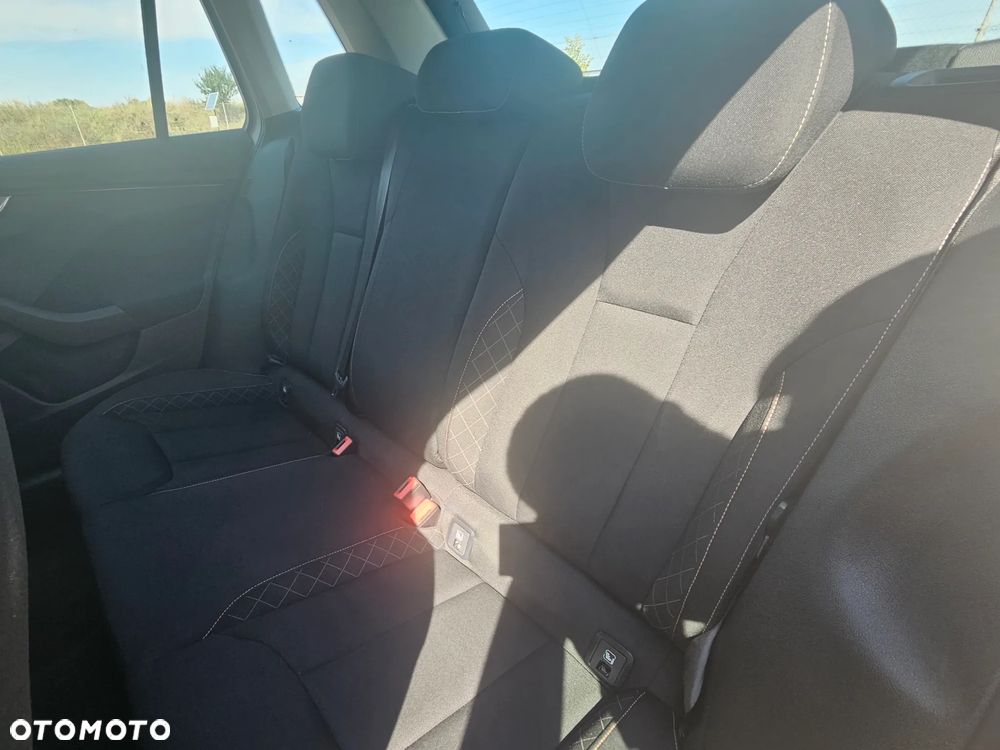 Skoda Kamiq 1.0 TSI Ambition DSG - 8