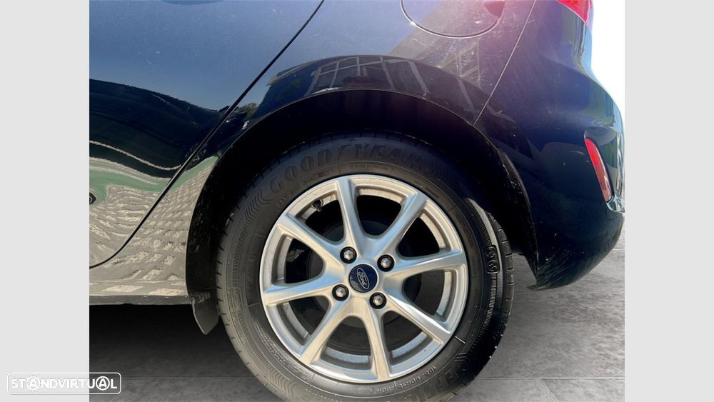 Ford Fiesta 1.5 TDCi Business — fotografia 10