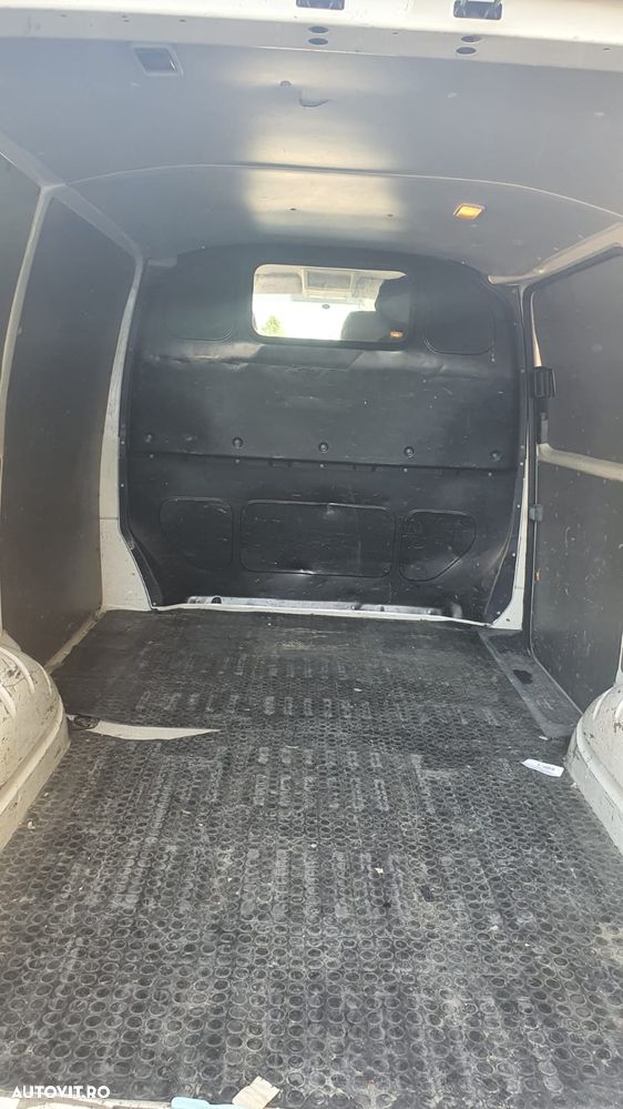 Volkswagen Transporter - 5