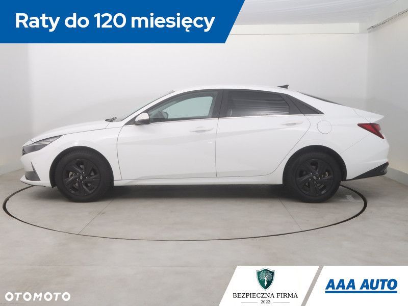 Hyundai Elantra - 3
