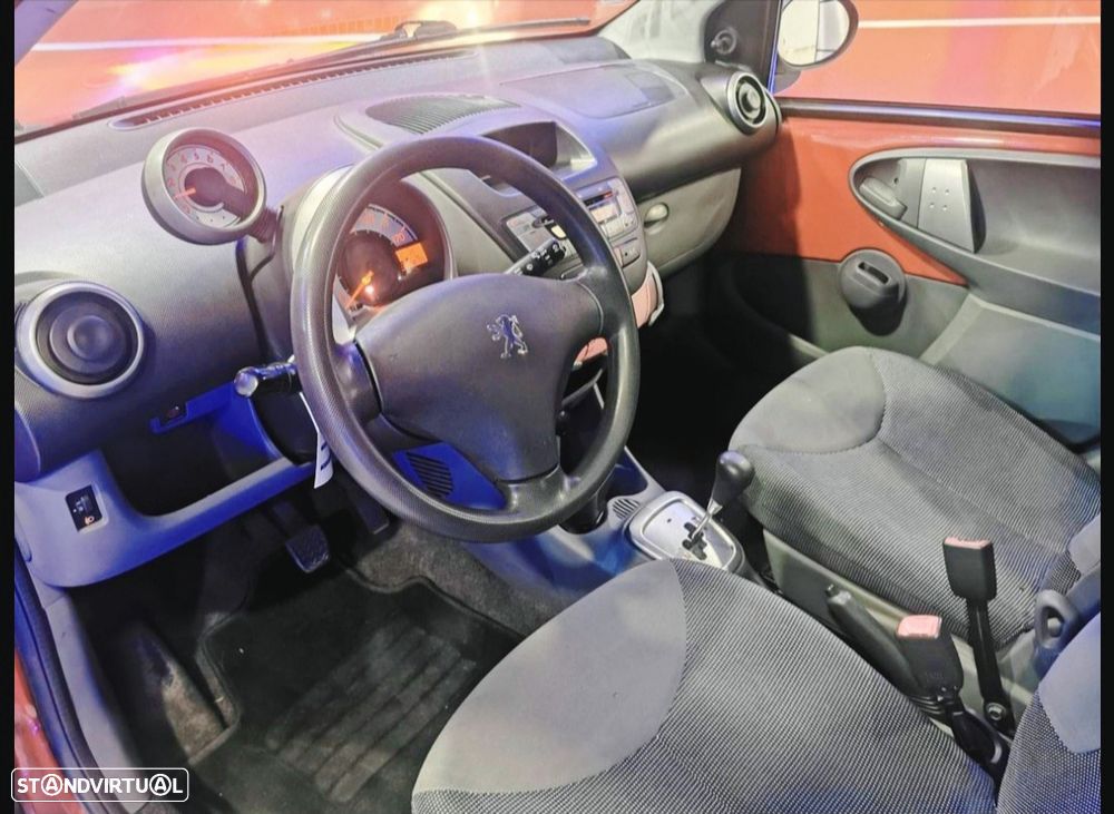 Peugeot 107 1.0 Trendy 2 Tronic - 7