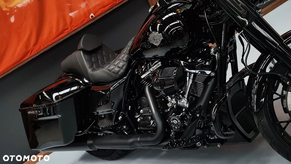 Harley-Davidson Touring Road King - 22