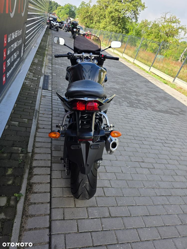 Yamaha FZ - 29