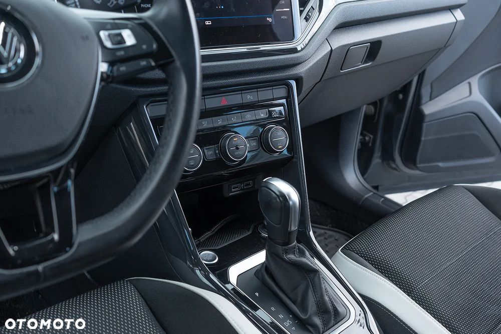 Volkswagen T-Roc - 12
