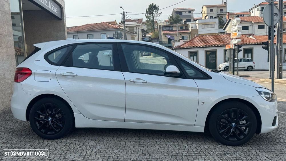 BMW 225xe Active Tourer - 4