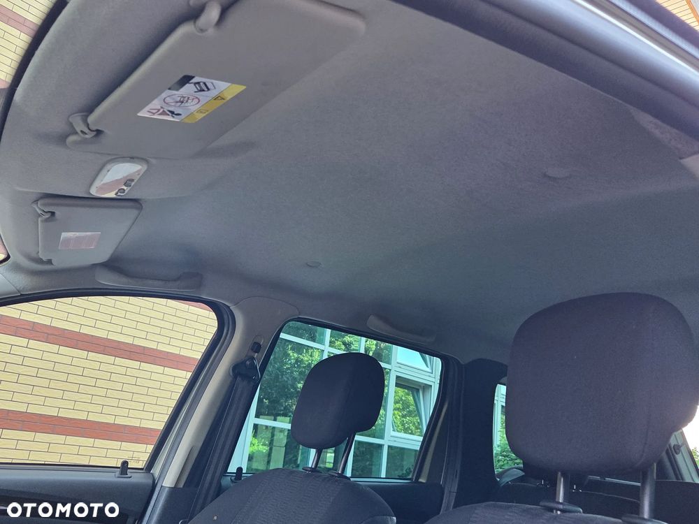 Dacia Duster 1.6 16V 4x2 Laureate - 23