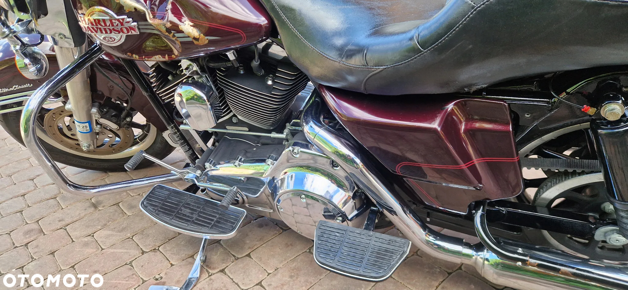 Harley-Davidson FLH Electra Glide - 27