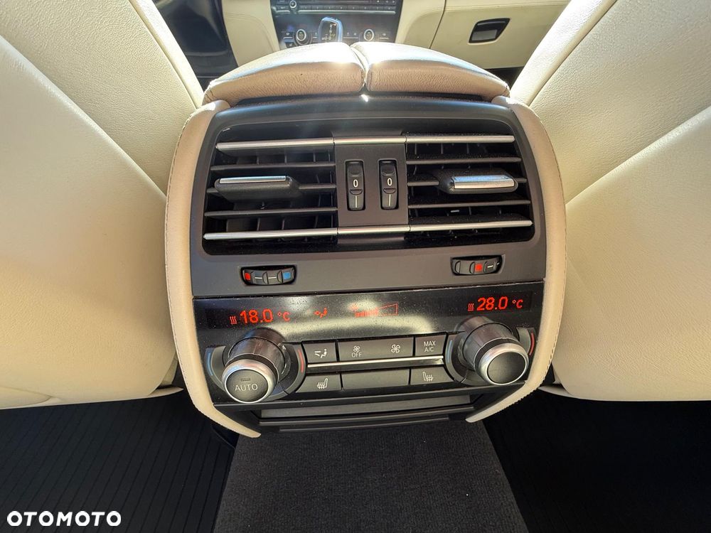 BMW Seria 7 740d - 19