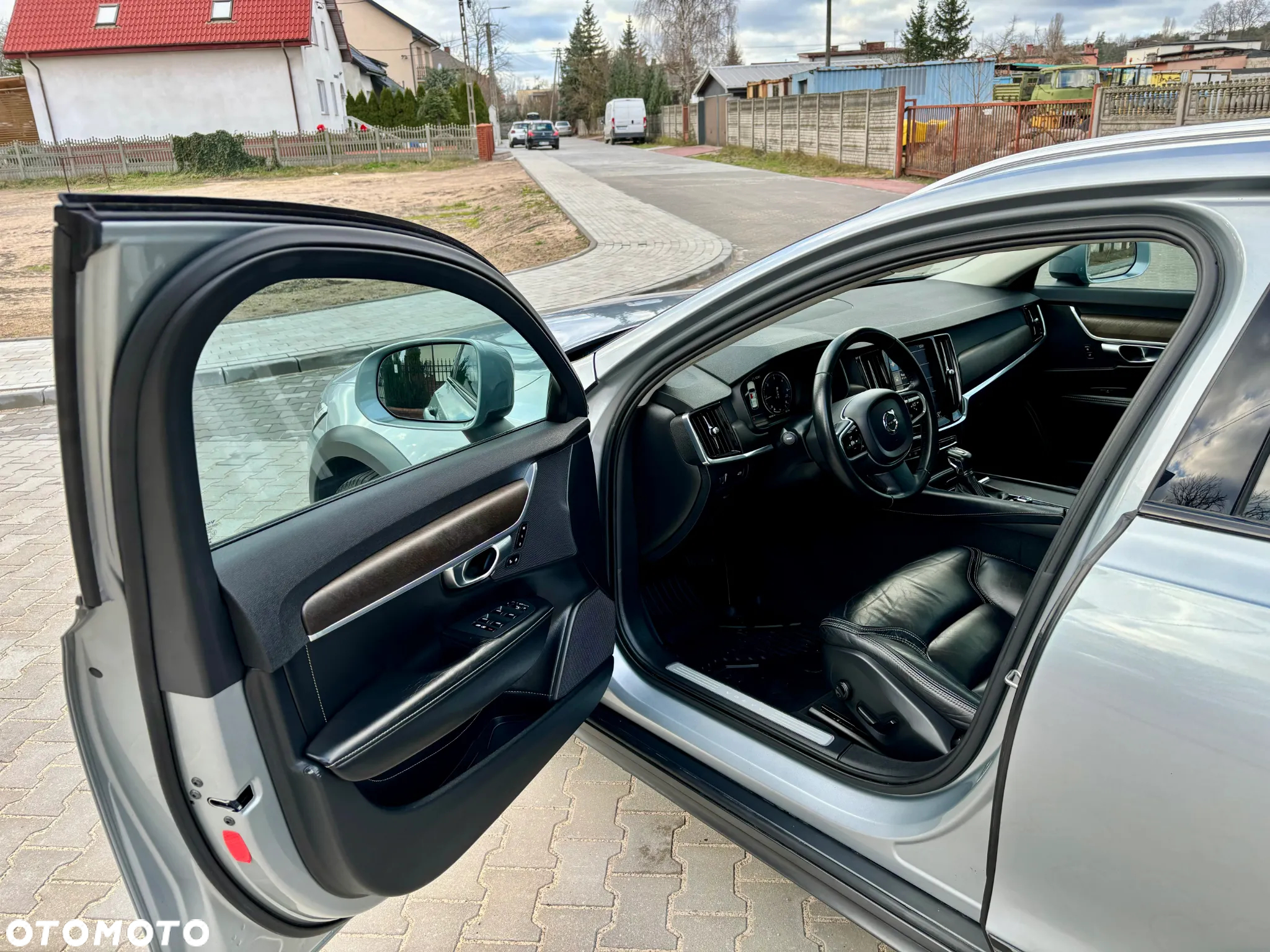 Volvo V90 Cross Country D5 AWD Geartronic - 17