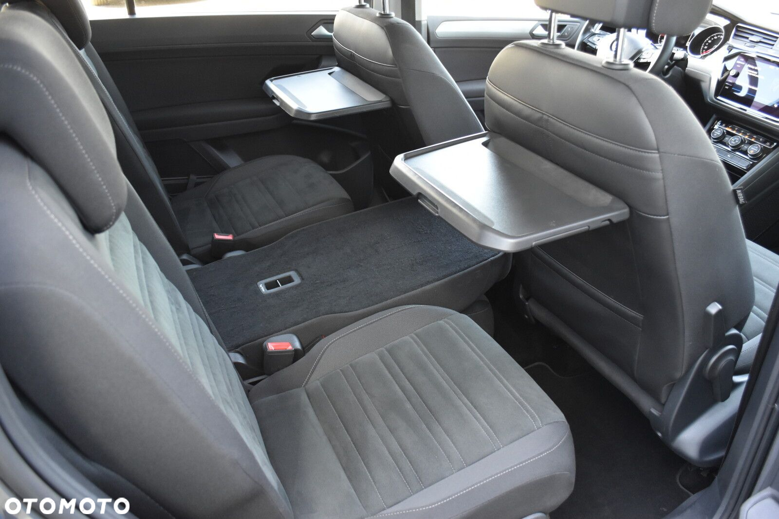 Volkswagen Touran 2.0 TDI BMT Comfortline DSG - 25