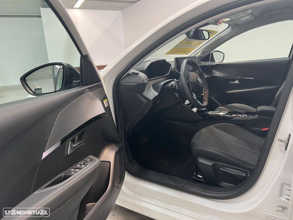 Peugeot 208 1.2 Hybrid Allure e-DCS6 - 8