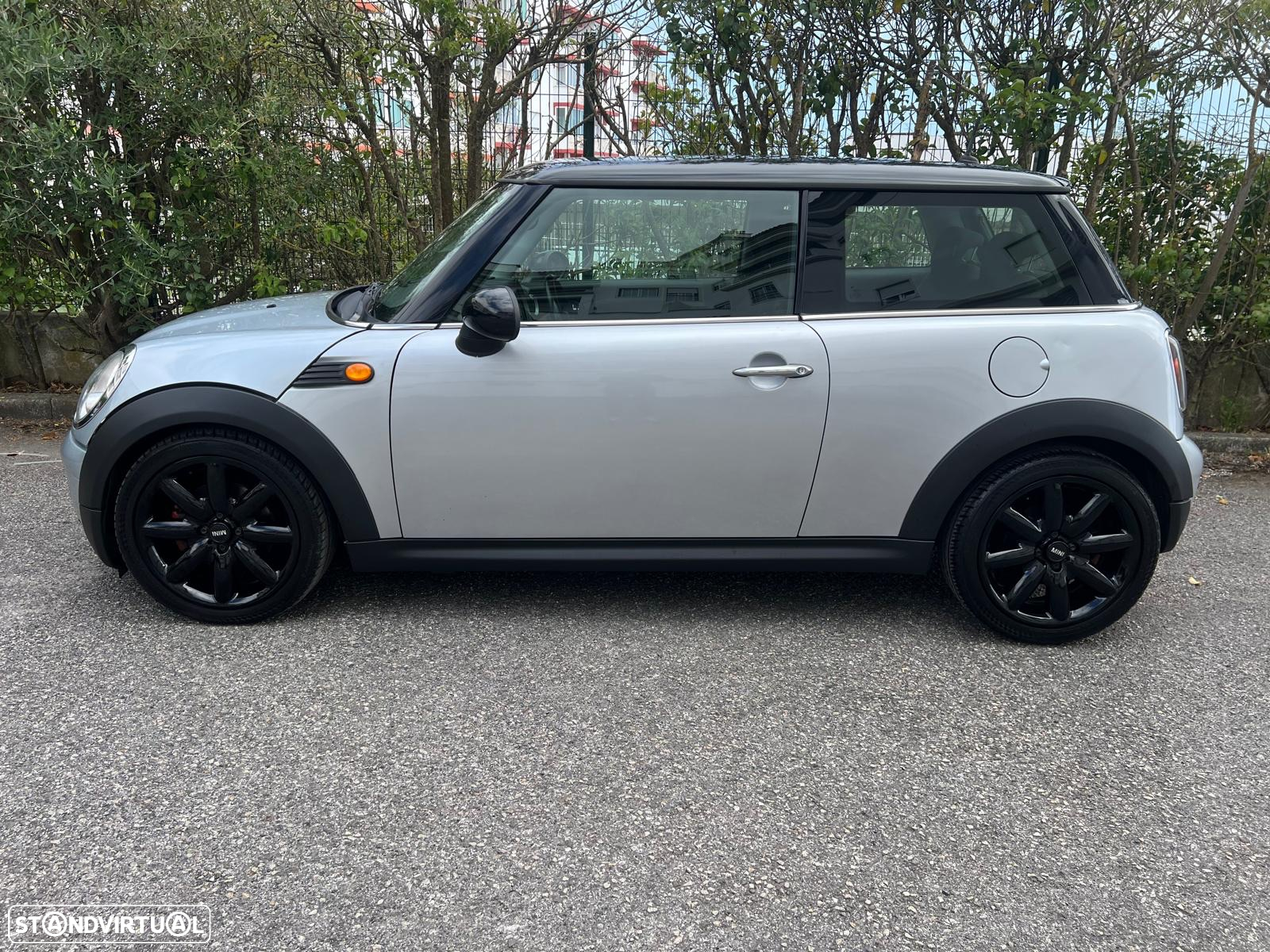MINI 3 Portas Cooper D - 9