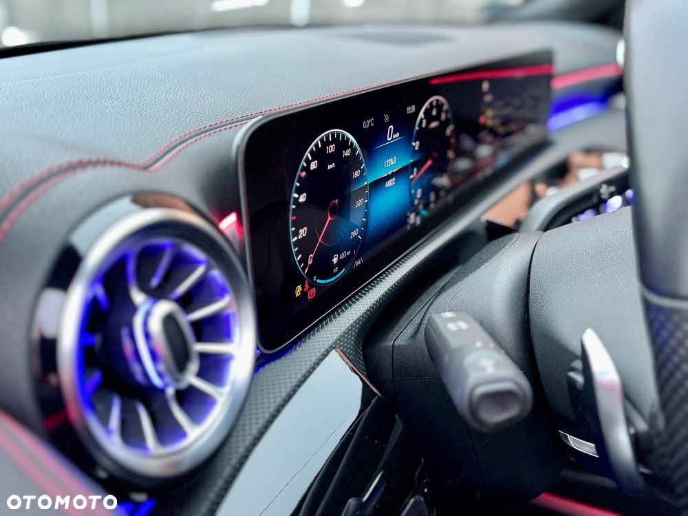 Mercedes-Benz CLA 200 AMG Line 7G-DCT - 18