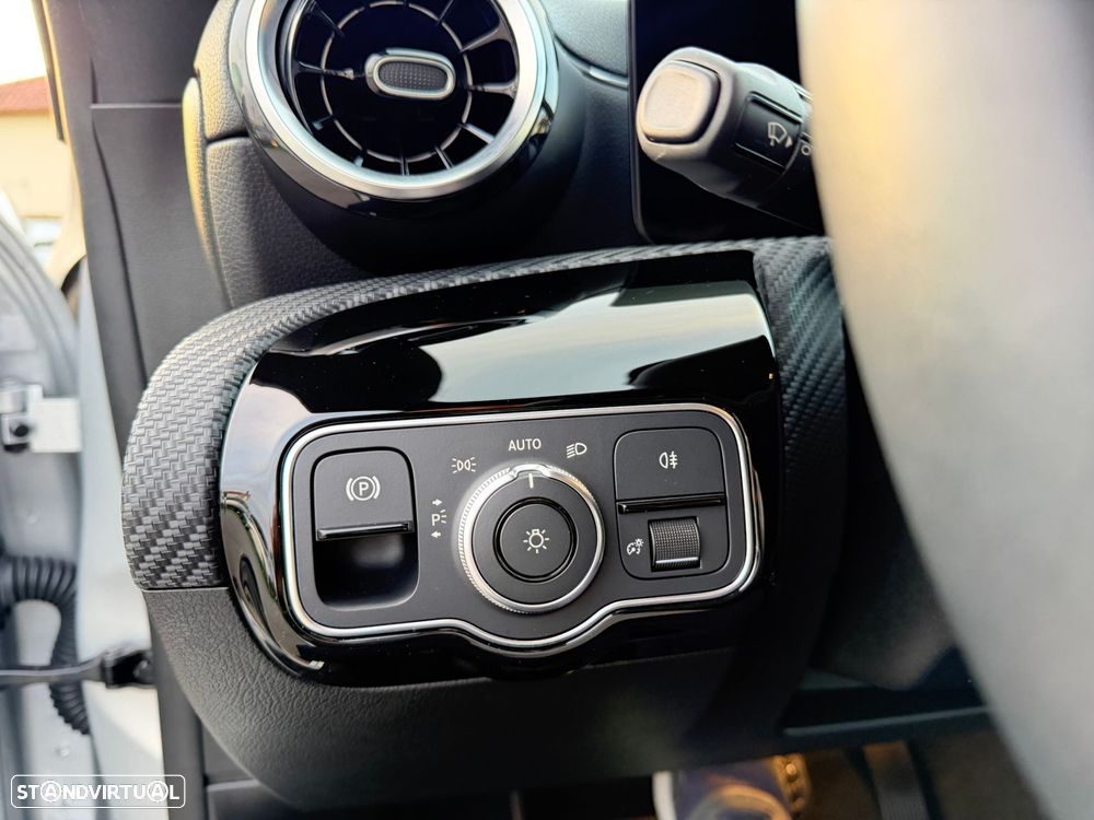 Mercedes-Benz CLA 250 e Shooting Brake Style Plus - 30