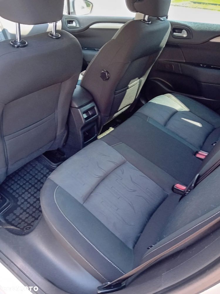 Citroën C4 HDi 90 Attraction - 22
