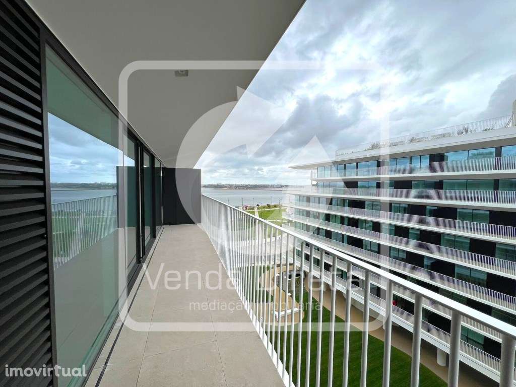 Apartamento T2 Novo com Vista Rio | 2 Varandas | Piscina Rooftop | ... - Grande imagem: 2/30