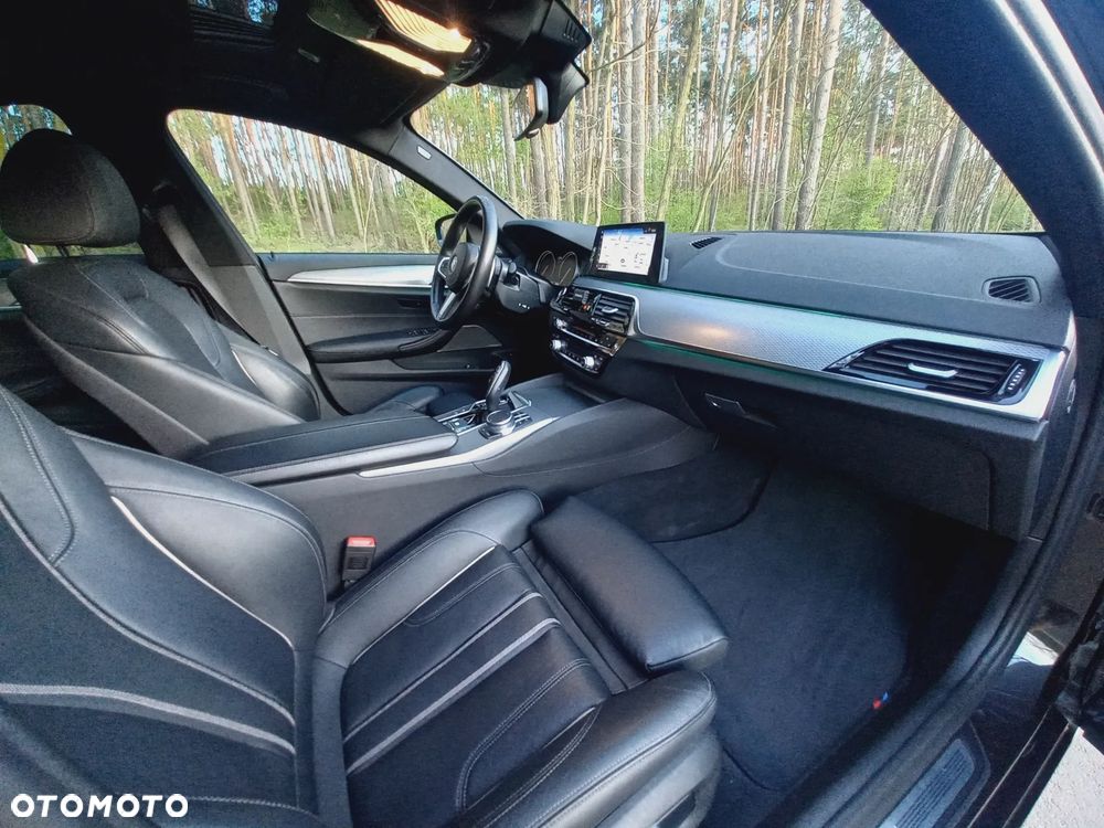 BMW Seria 5 520d M Sport Edition - 25
