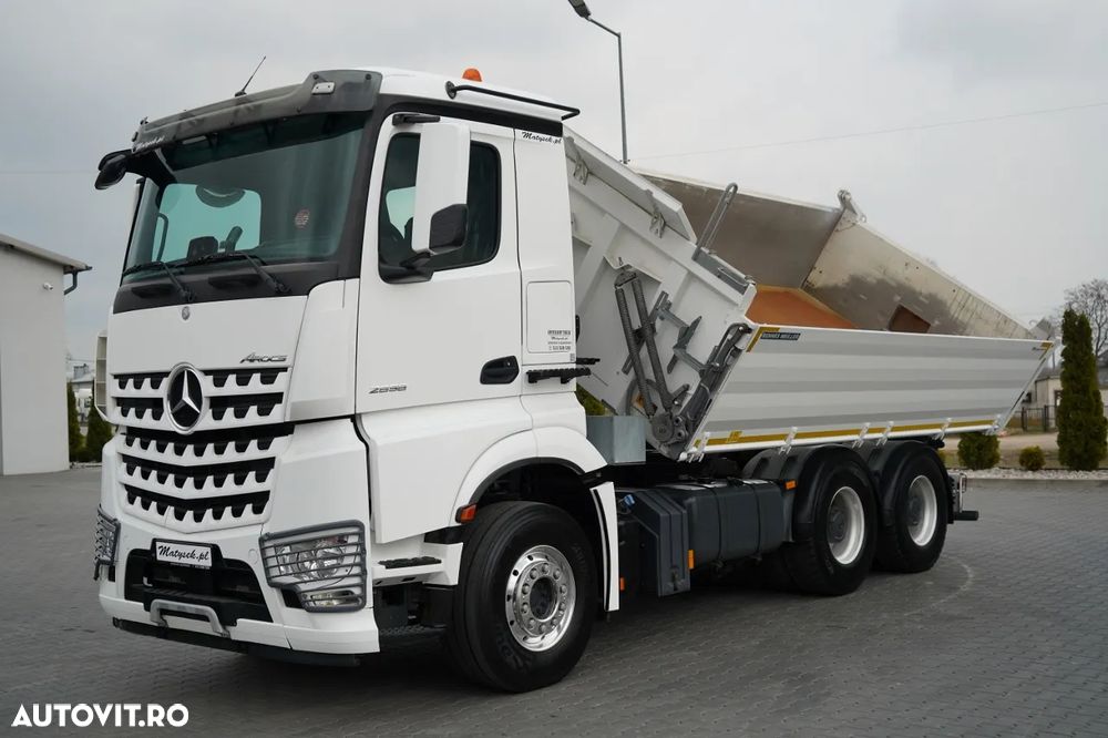Mercedes-Benz AROCS 2658 / BASCULATOR 3 LATE / SARCINĂ UTILĂ 14 TONE / JANTE DIN ALIAJ / EURO 6 - 8