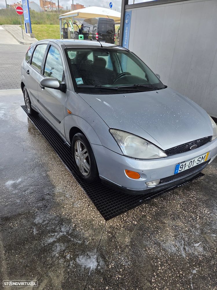 Ford Focus 1.6 Ghia - 5