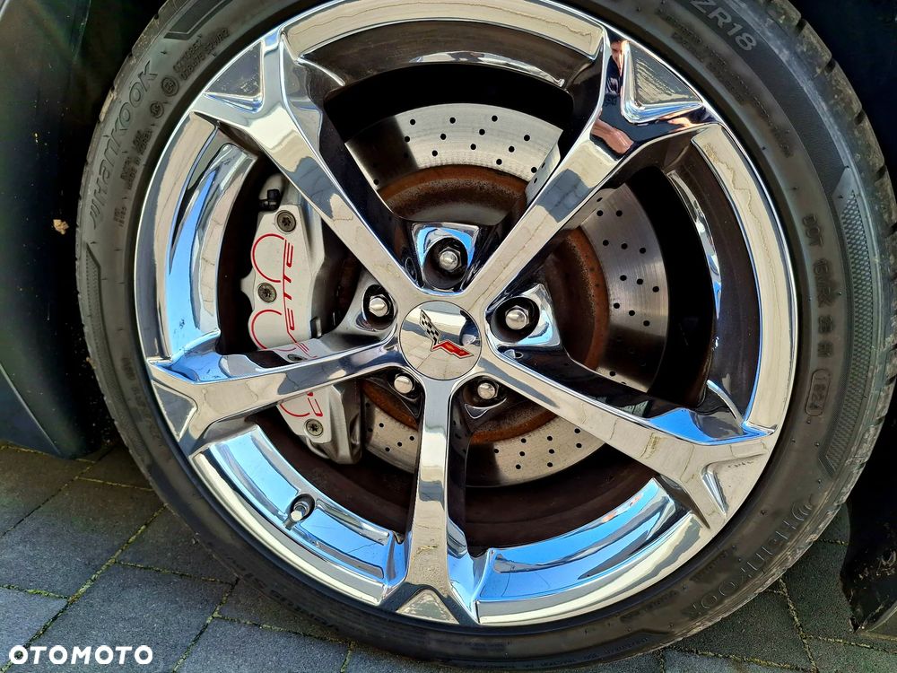 Chevrolet Corvette - 3