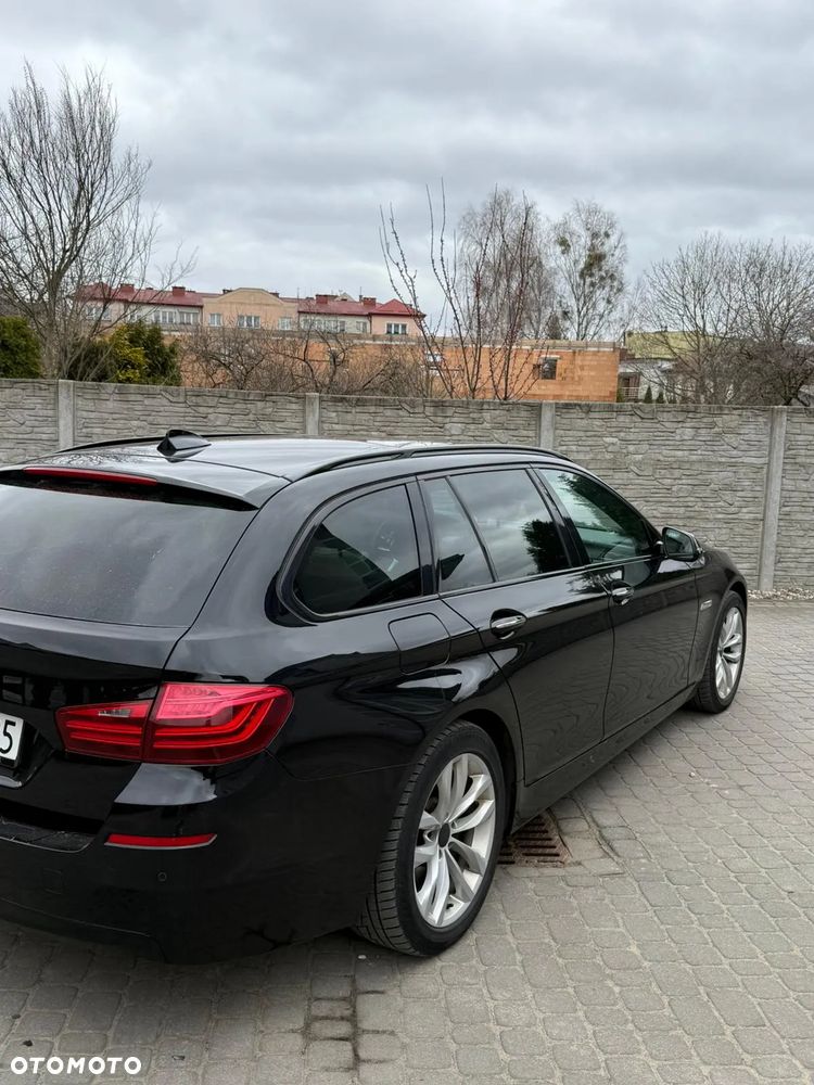 BMW Seria 5 520d xDrive - 9
