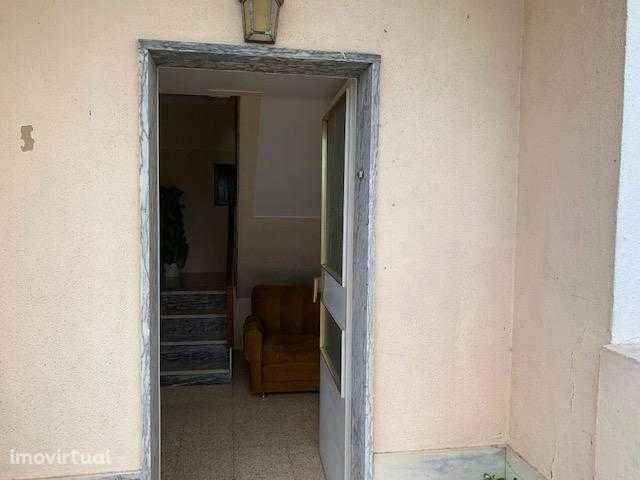 Andar de Moradia com garagem - Grande imagem: 2/11