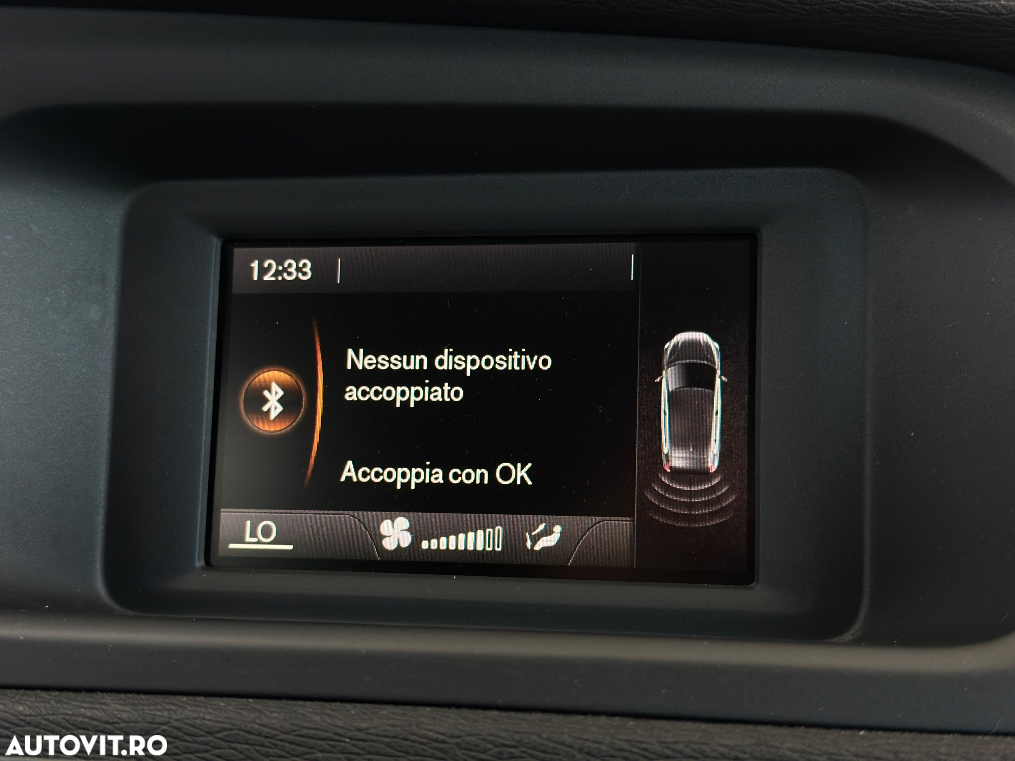 Volvo V40 D2 R-Design - 29