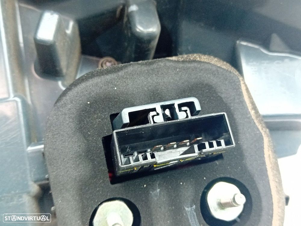 Farolim direito BMW X5 (F15, F85) - 4