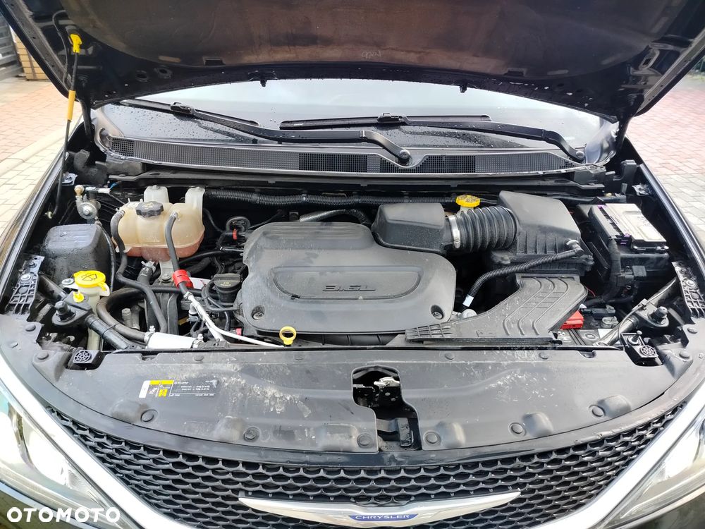 Chrysler Pacifica - 14
