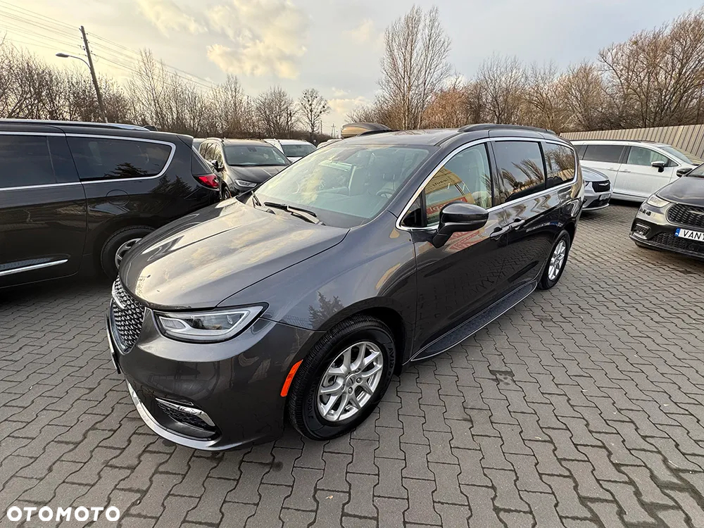 Chrysler Pacifica - 9