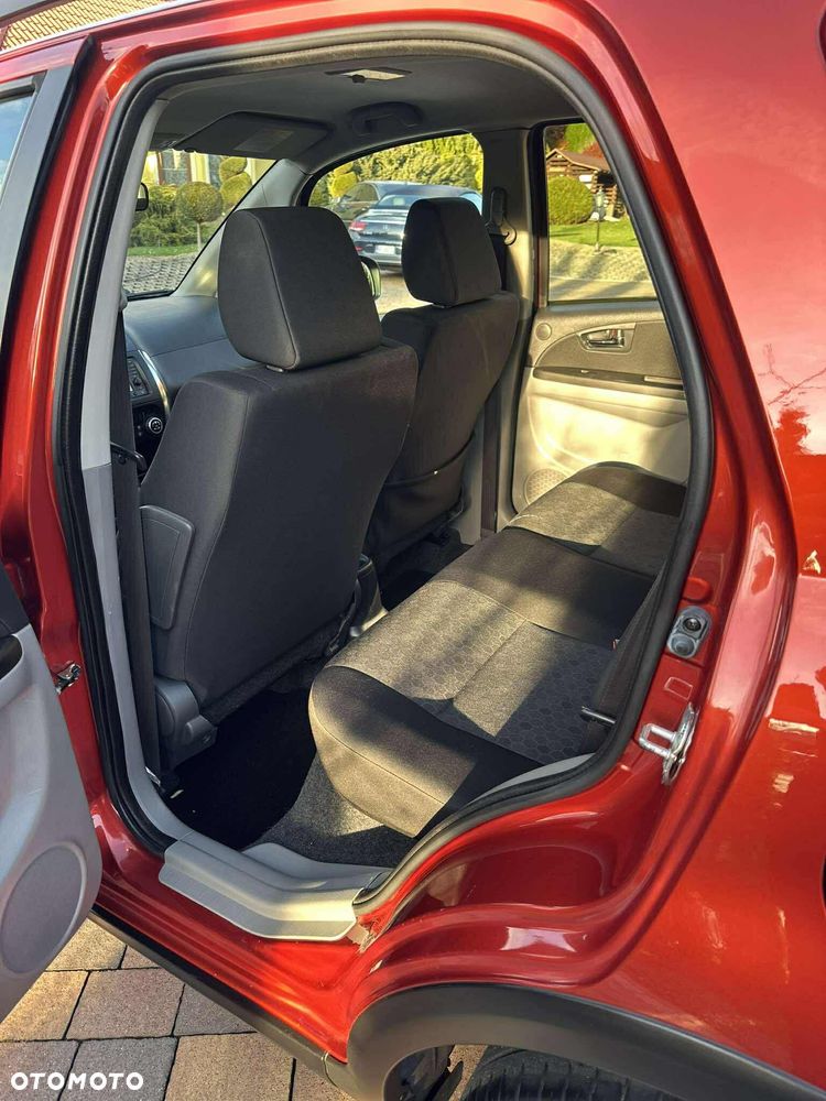 Suzuki SX4 1.6 Comfort Plus 4WD - 9