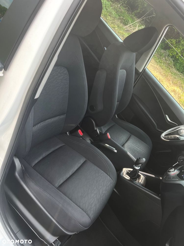 Hyundai ix20 1.4 blue Comfort - 20