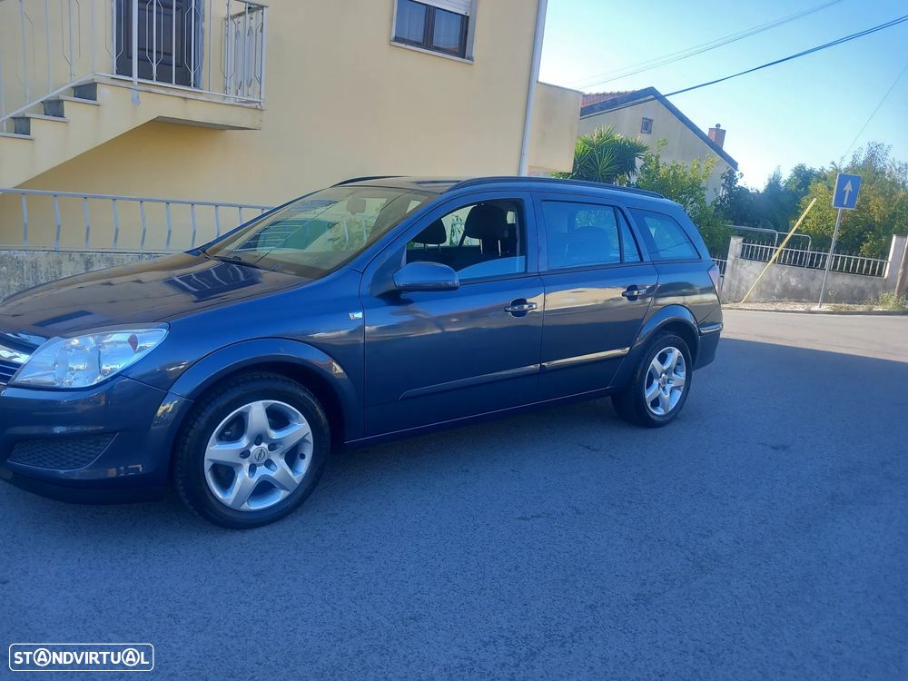 Opel Astra Caravan 2007 photo 4