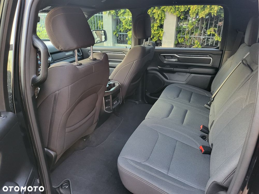 RAM 1500 5.7 Crew Cab Shortbed Bighorn Black - 18