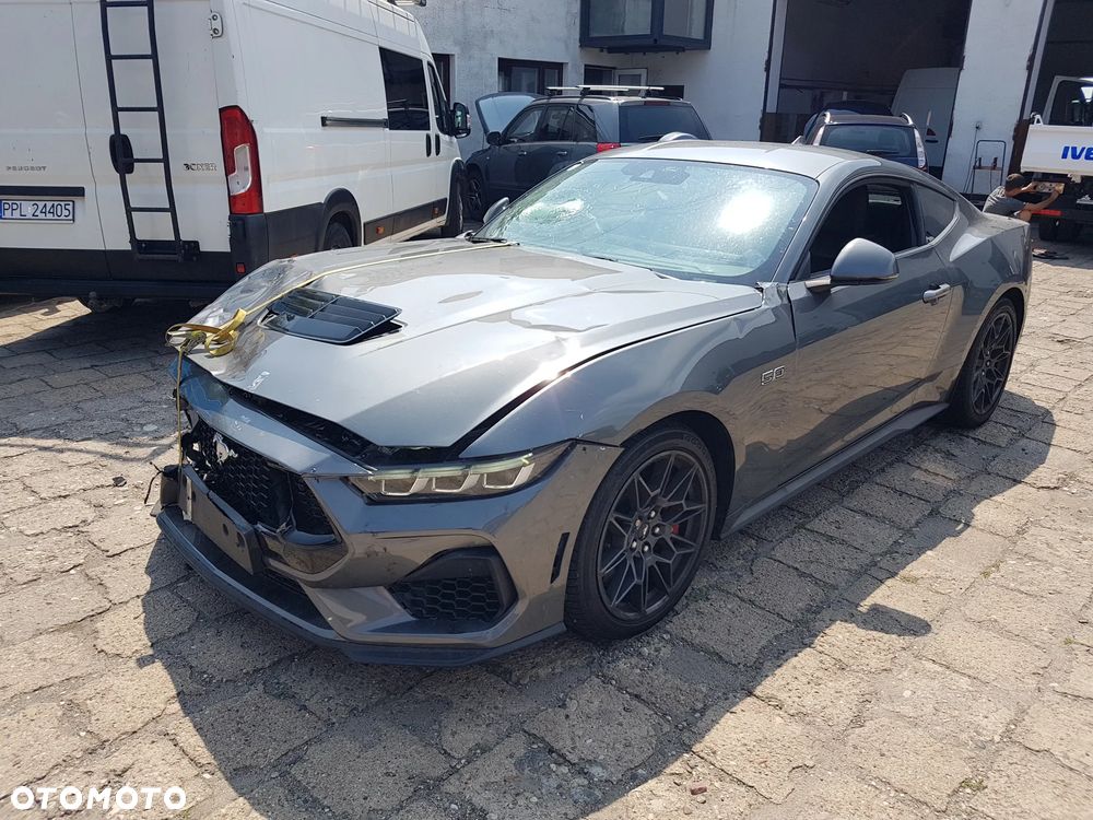 Ford Mustang - 9