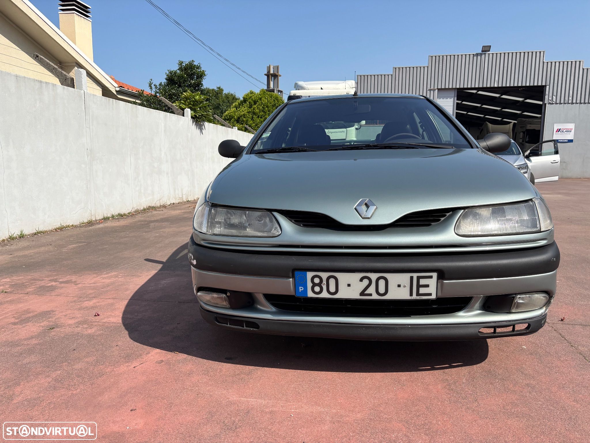 Renault Laguna 2.2 DT RT - 1